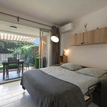 Studio Cabine Climatise -4 Pers- Proche De La Mer Apartment Sainte-Maxime